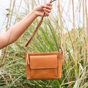 Able brand Olivia crossbody